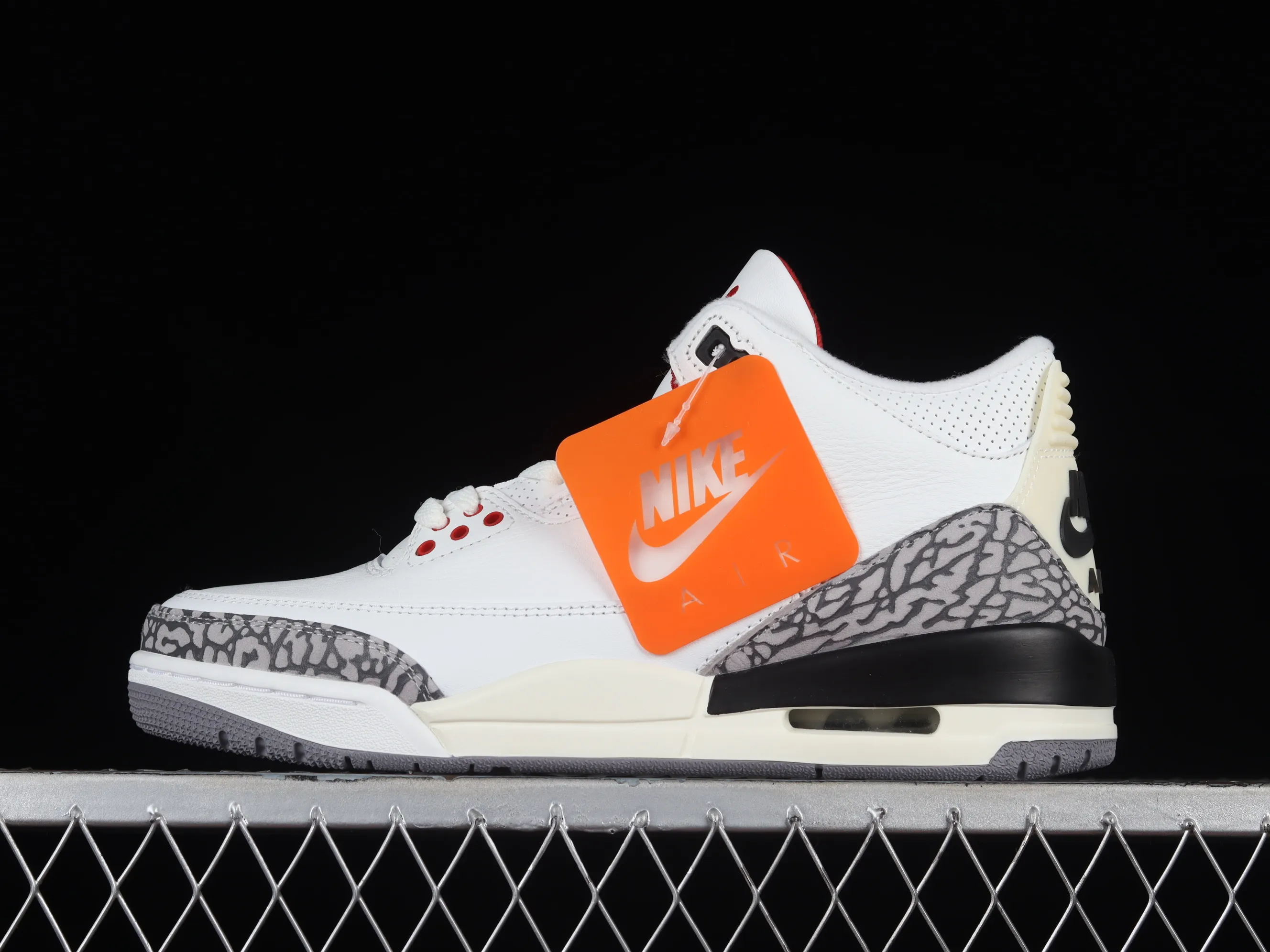 All categories Air Jordan Jordan series basketball shoes Air Jordan 3 OG version Air Jordan 3 "White Cement Reimagined" AJ3 Joe 3 new white cement top layer replica basketball shoes DN3707-100